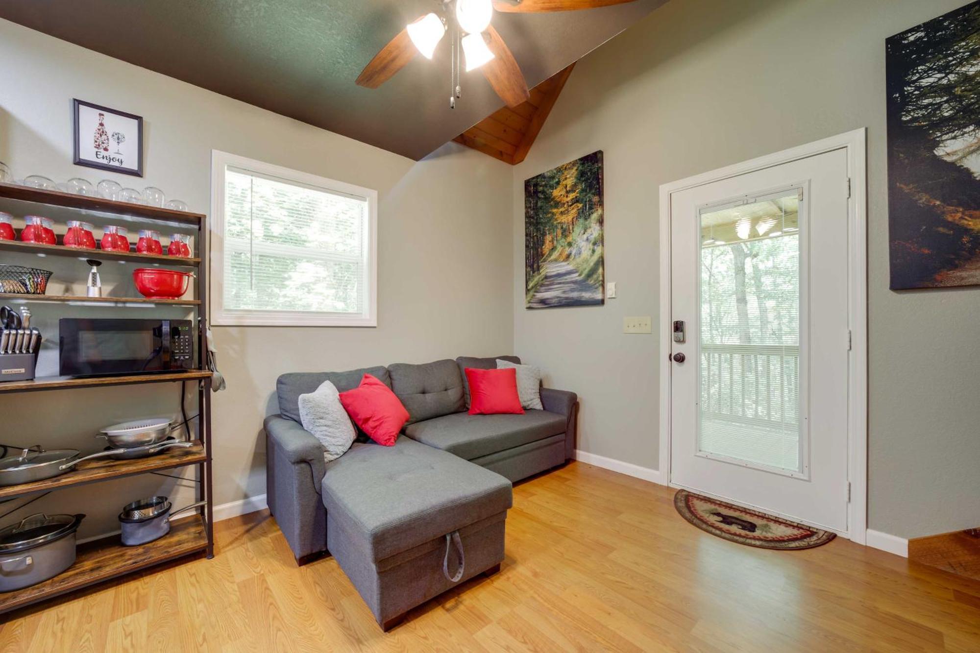Cozy Whittier Cabin And Yard And Hot Tub, Pets Welcome Exterior foto