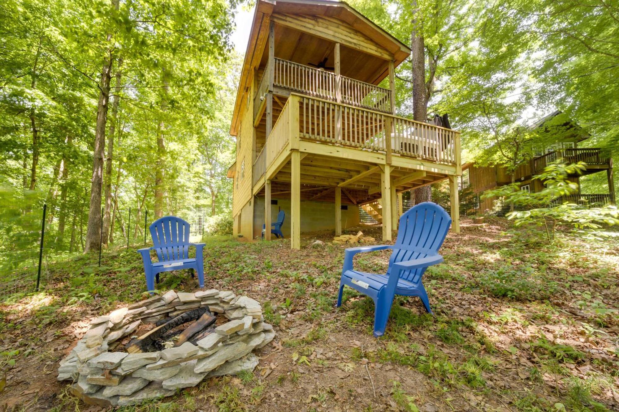 Cozy Whittier Cabin And Yard And Hot Tub, Pets Welcome Exterior foto